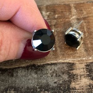 Black fashion earrings in basket setting